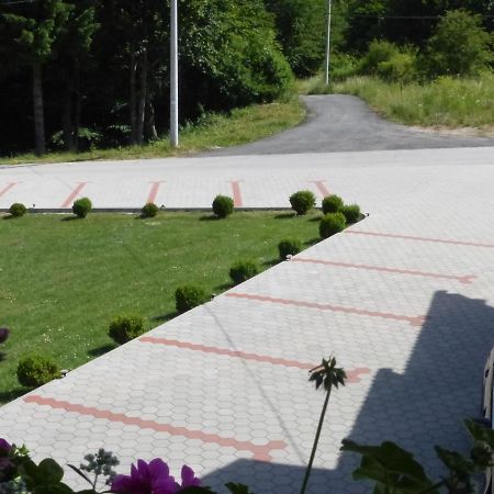 House Pox Hotel Plitvicka Jezera Exterior photo